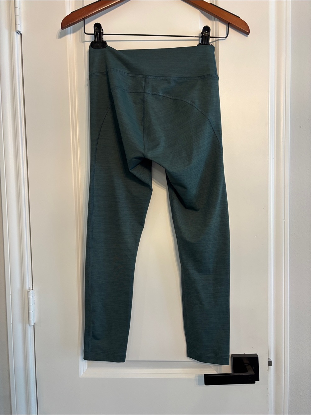 Outdoor voices women’s heather green Athleisure Leggings - size Small - Picture 3 of 4